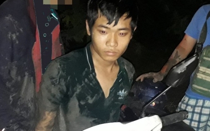 Rượt đuổi 40km, “hiệp sĩ” bắt tên trộm xe ẩn mình dưới mương nước