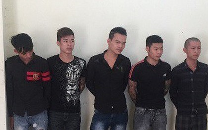 Chủ hiệu cầm đồ chủ trì nhóm xăm trổ xách mắm tôm đi đòi 500 triệu đồng