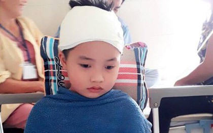 Nước mắt tủi nhục của người cha không mua nổi hộp bánh cho đứa con trai duy nhất bị u não