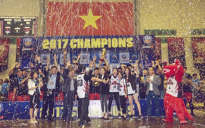 Thang Long Warriors đánh bại Cantho Catfish vô địch VBA 2017 by Jetstar
