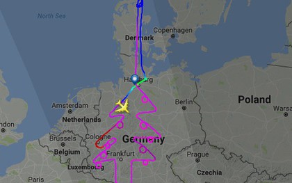 Airbus dành 5 tiếng để vẽ hình cây thông Noel trên bản đồ châu Âu bằng máy bay A380