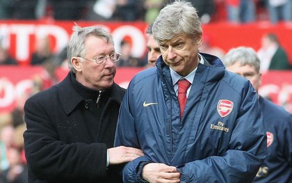 HLV Wenger hơn và thua Sir Alex ở điểm nào?