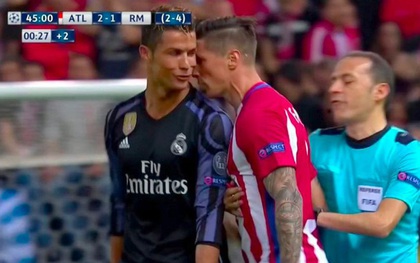 Ronaldo chửi Torres là "thằng đần"?