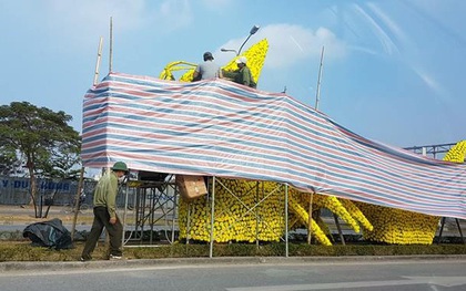 Hải Phòng chỉ đạo tháo gỡ hoa vàng trên hình con rồng gây tranh cãi ở đường Lê Hồng Phong