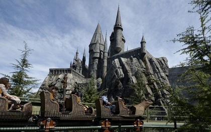 Khóa học tại trường phù thủy Hogwarts sẽ bước ra đời thực vào mùa hè 2017
