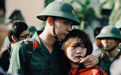 Nước mắt, nụ cười và những khoảnh khắc xúc động ngày tân binh ở Sài Gòn lên đường nhập ngũ