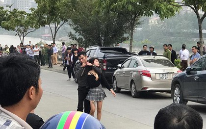 Lào Cai: Nam thanh niên nghi ngáo đá dùng dao kề cổ cô gái trẻ, ép lên xe cùng bỏ trốn