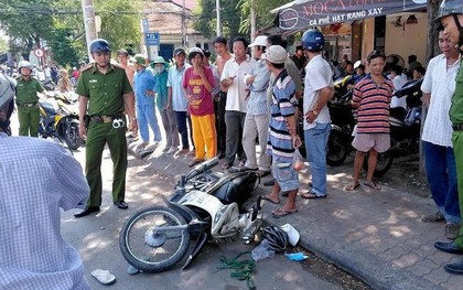 Nhiều thanh niên uống cà phê khống chế 2 tên cướp gần nửa tỉ