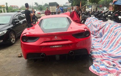 Công an bàn giao siêu xe Ferrari 488 bị tai nạn cho ca sĩ Tuấn Hưng