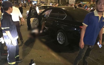 Nhân chứng vụ nữ tài xế BMW tông hàng loạt xe máy ở Sài Gòn: "Cô gái trẻ bị kéo lê khoảng 20m nên không qua khỏi…"