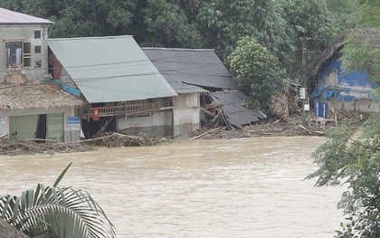 Lũ quét ở huyện Bảo Yên, Lào Cai: Gần 100 ngôi nhà bị sập, ngập nước