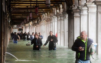 Thành phố Venice ngập gần như hoàn toàn trong nước sâu 1,5 mét