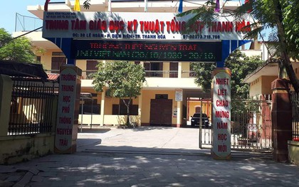Thanh Hóa: Đuổi học 7 học sinh lớp 10 vì lên Facebook xúc phạm thầy cô