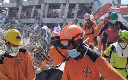 Indonesia dốc mọi nguồn lực cứu trợ nạn nhân thảm họa kép