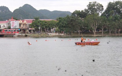 Nghệ An: Hàng trăm người tìm kiếm người đàn ông mất tích ở hồ Thung Mây