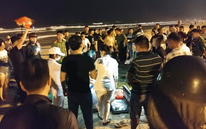 Hai du khách Hà Lan tử vong khi tắm biển Lăng Cô ở Huế