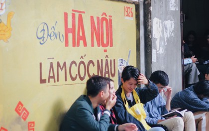 Quán duy nhất ở Hà Nội còn rang cà phê bằng củi, những ngày đẹp nhất mùa thu thế này rất thích hợp để đến nhâm nhi