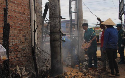 Lửa tiếp tục bùng lên tại hiện trường vụ xe bồn lật khiến 19 căn nhà cháy, 6 người chết ở Bình Phước