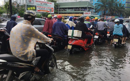 Sau bão, học sinh trở lại đi học bình thường, các trường lên lịch học bù để đảm bảo chương trình