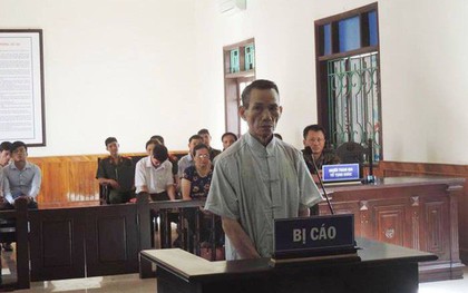 “Yêu râu xanh” 73 tuổi lấy lý do lãng tai để bỏ qua chứng cứ buộc tội, bị tuyên án 12 năm