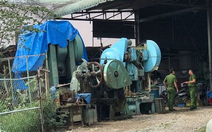 Người đàn ông chết khô trong chiếc máy dập sắt ở Sài Gòn