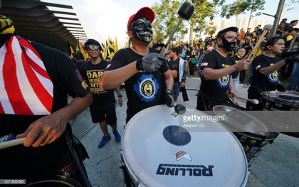 Cổ động viên Việt Nam hãy coi chừng Ultras Malaysia - đám người hung hãn khi bản năng nguyên thủy bị đánh thức