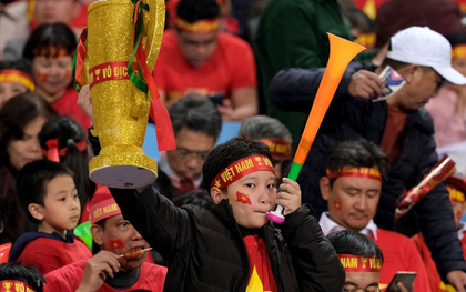 Lạm dụng kèn Vuvuzela và những cách cổ động gây khó chịu, nguy hiểm, bị cấm trên toàn thế giới
