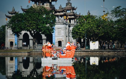 Chiêm ngưỡng vẻ đẹp độc đáo của nhà thờ đá hơn 100 năm tuổi trong mùa Giáng Sinh ở Ninh Bình