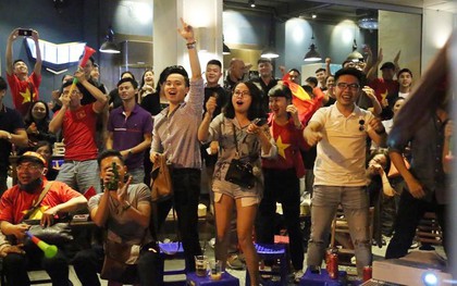 Những khoảnh khắc từ hồi hộp, tiếc nuối đến vỡ òa cảm xúc khi Việt Nam chính thức bước vào chung kết AFF Cup 2018