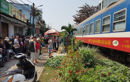 Đà Nẵng: Trên đường đi sắm đồ Tết, người phụ nữ bị tàu hỏa tông chết thương tâm