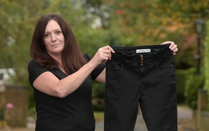 Người phụ nữ suýt phải cưa chân vì cố tình mặc quần jeans quá chật