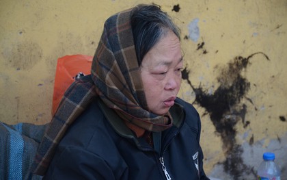 Xót xa phận đời của đôi vợ chồng Hà Nội sống trong căn nhà rác, hơn 20 năm chưa có được cái Tết trọn vẹn