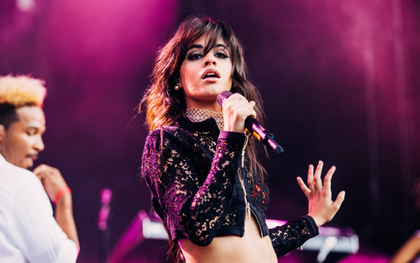 Hứa hẹn một năm 2018 "bùng cháy": Camila Cabello mới mở bán đã cháy vé tour solo đầu tiên