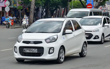 Méo mặt đi Uber, Grab ngày Tết vì giá cước cao ngất
