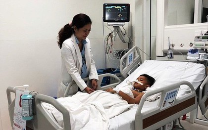 Vĩnh Long: Té xe điện tại khu vui chơi, bé trai 11 tuổi vỡ thanh quản nguy kịch