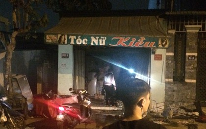 TP.HCM: Tiệm tóc khoá trái cửa bốc cháy nghi ngút, đôi nam nữ tử vong nằm cạnh nhau