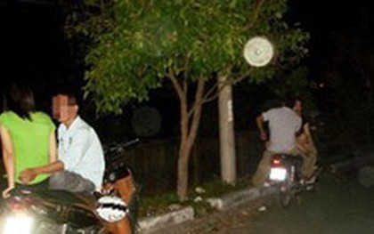 Bắt nhóm cướp “roi điện” tấn công các đôi tình nhân làng đại học