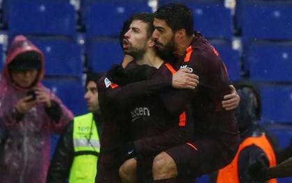 Pique lập công, cứu Barca khỏi trận thua derby