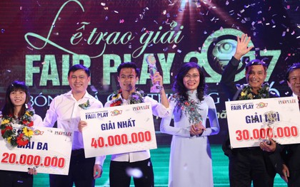 U23 Việt Nam và Văn Toàn "tạo sóng" ở lễ trao giải "Fair-Play 2017"
