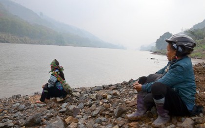 Tìm thấy xác nạn nhân cuối cùng vụ 9 cửu vạn đuối nước ở sông Hồng