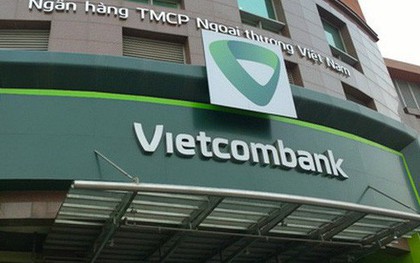 Vietcombank lại điều chỉnh phí dịch vụ ngân hàng