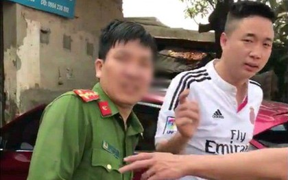 Đang giải quyết va chạm giao thông, một chiến sỹ công an bị xe tải đâm