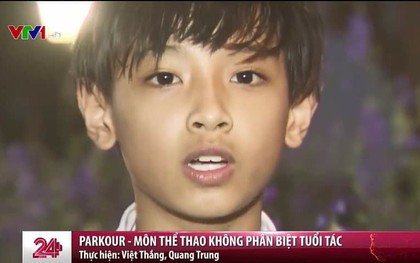 Hot boy nhí 10 tuổi xuất hiện trên bản tin VTV gây chú ý vì giống Jungkook (BTS)