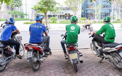 Grab mua lại Uber Đông Nam Á: Khách hàng được gì, tài xế Uber phải đăng ký như thế nào khi "về một nhà" với Grab?