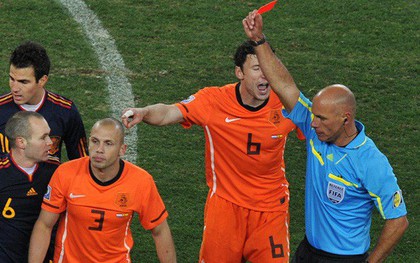 SỐC: Không có trọng tài Anh nào bắt tại World Cup 2018
