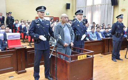 Hành trình truy lùng kẻ giết hàng loạt phụ nữ mặc đồ đỏ