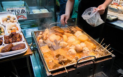 Đa dạng ẩm thực khu chợ Kuromon Ichiba (Nhật Bản), món nào lỡ nhìn thấy cũng phải nghiện ngay