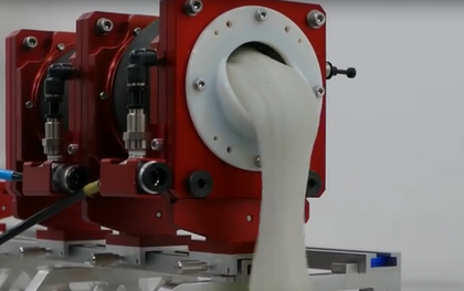Đây là con robot biết nôn đầu tiên trên thế giới, và các nhà khoa học rất cần nó để nghiên cứu tên lửa