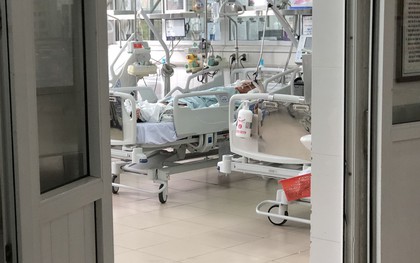 Người thân đến bệnh viện xác nhận danh tính nạn nhân bị kéo lê hàng trăm mét trên đường phố Hà Nội