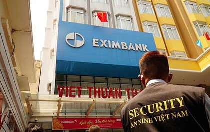 Khách hàng mất gần 300 tỷ tiền tiết kiệm: Eximbank công bố thông tin bất thường